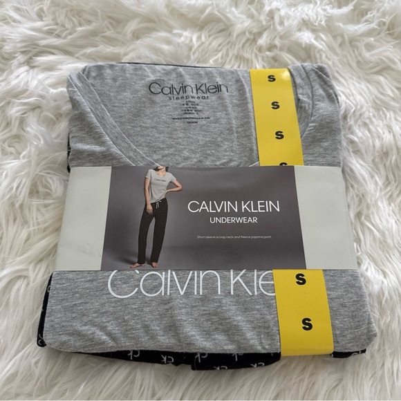 NWT Calvin Klein Gray women’s  Underwear Set - Picture 1 of 2